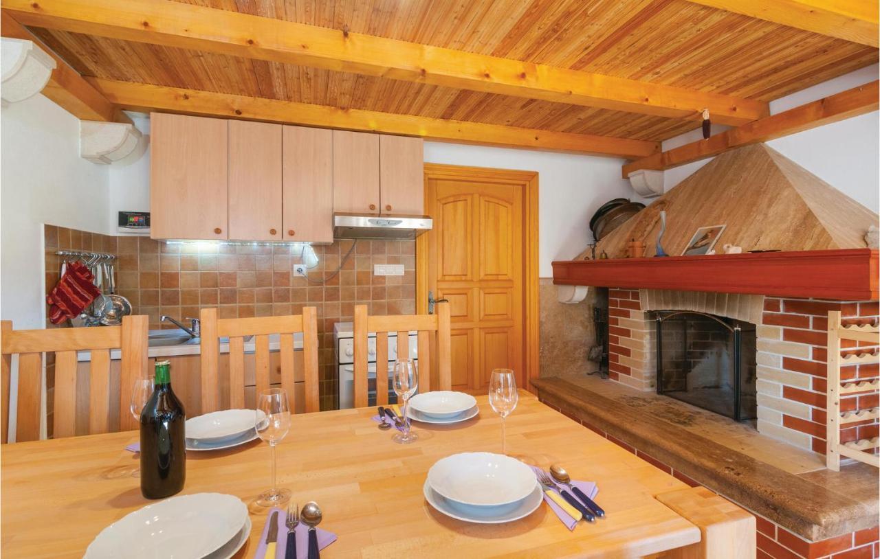 1 Bedroom Awesome Home In بوستيرا المظهر الخارجي الصورة