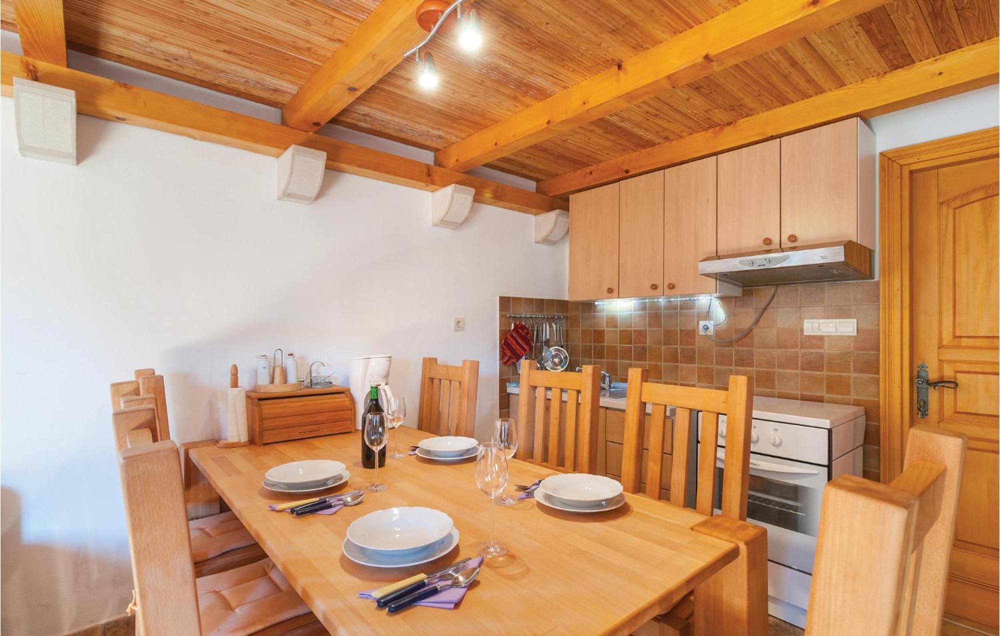 1 Bedroom Awesome Home In بوستيرا المظهر الخارجي الصورة